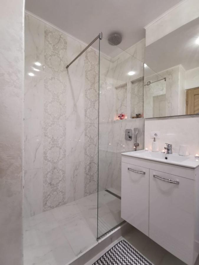 Apartament Gold Luxury Tîrgu Ocna المظهر الخارجي الصورة