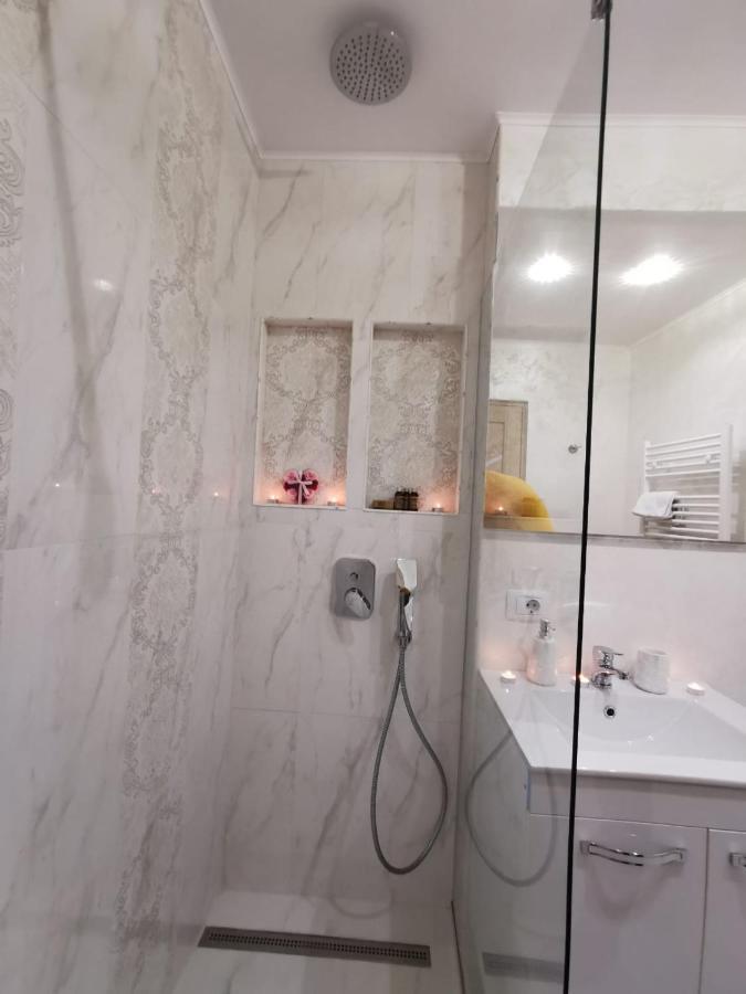 Apartament Gold Luxury Tîrgu Ocna المظهر الخارجي الصورة