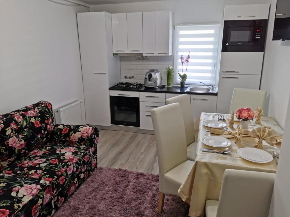 Apartament Gold Luxury Tîrgu Ocna المظهر الخارجي الصورة